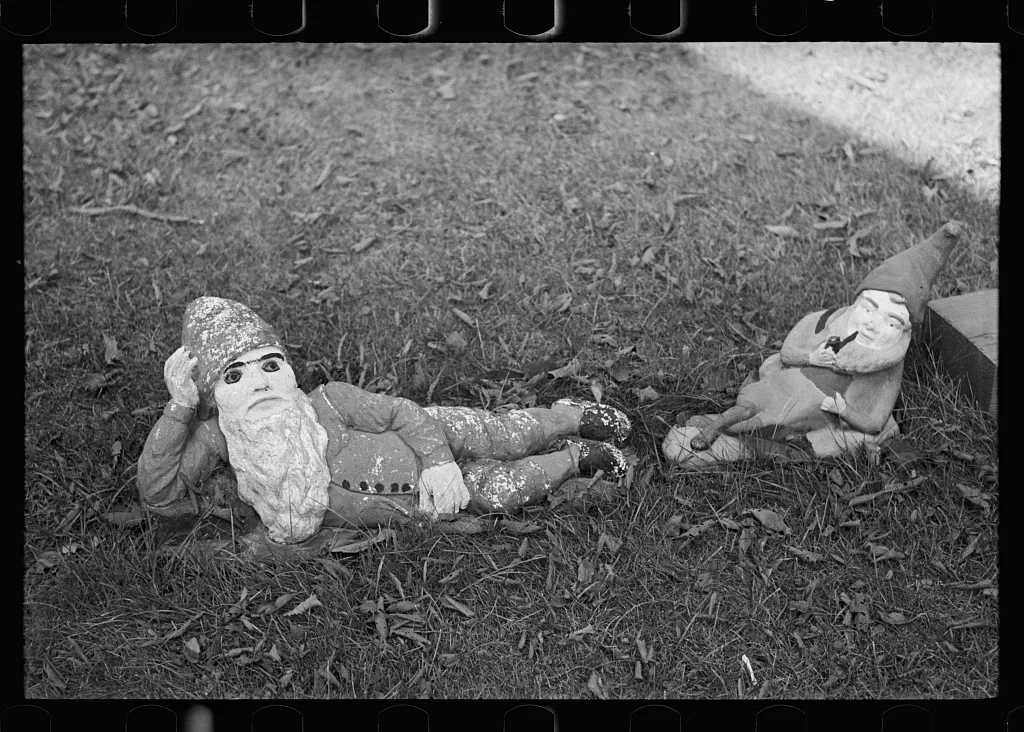 Garden monuments, Rockland, Maine, 1937