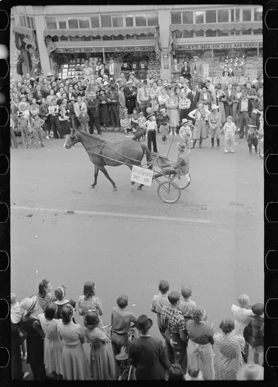 Go Western parade, Billings, Montana, 1939