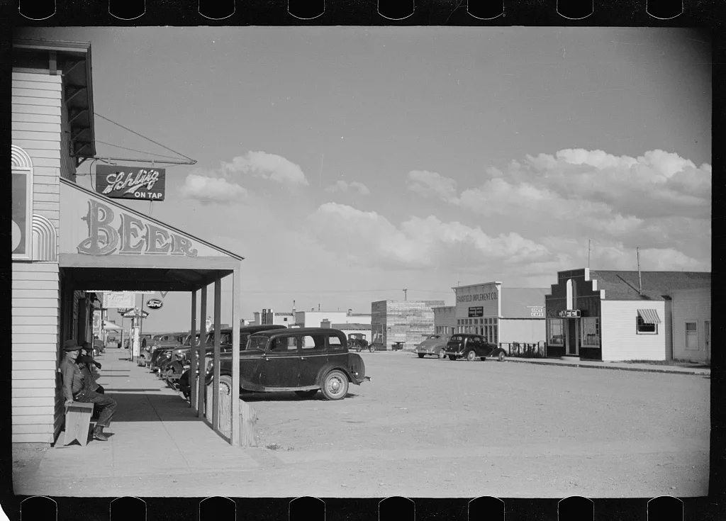 Main street, Fairfield, Montana, 1939