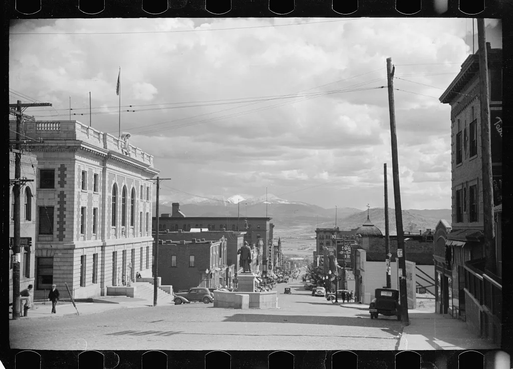 Main street looking south, Butte, Montana, 1939