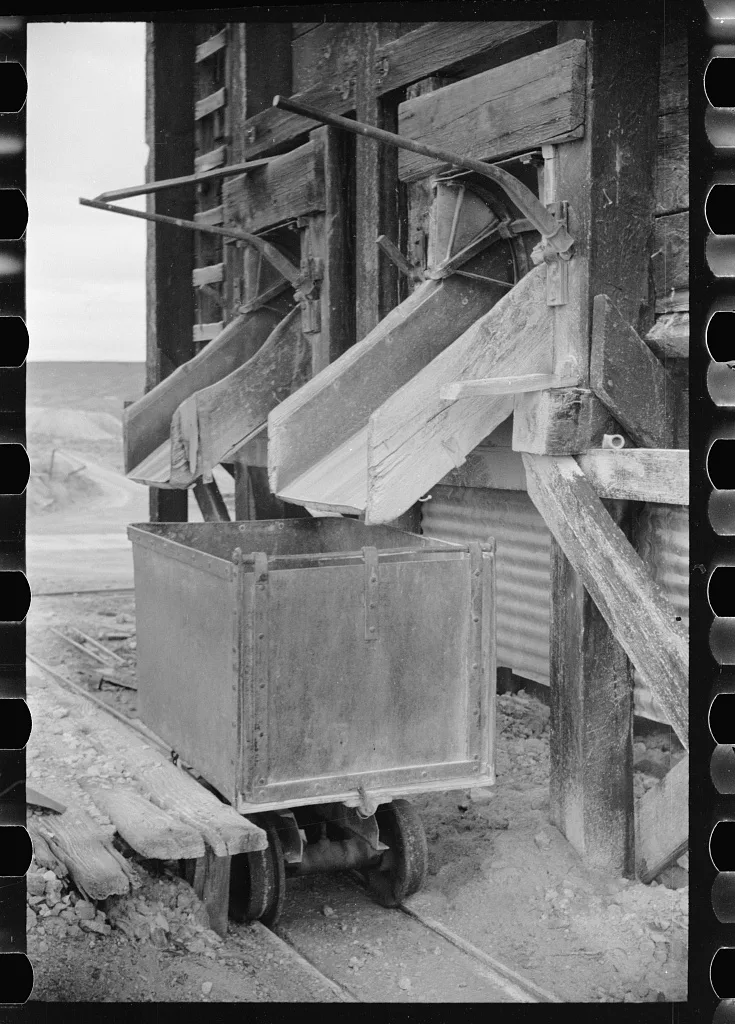 Abandoned mine. Goldfield, Nevada, 1940