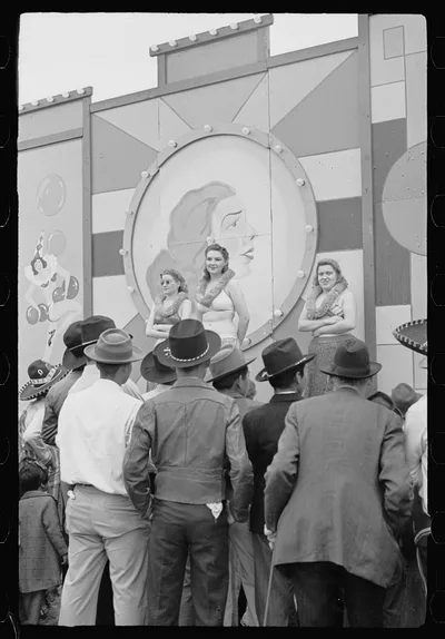 Girlie show, carnival, Brownsville, Texas, 1942
