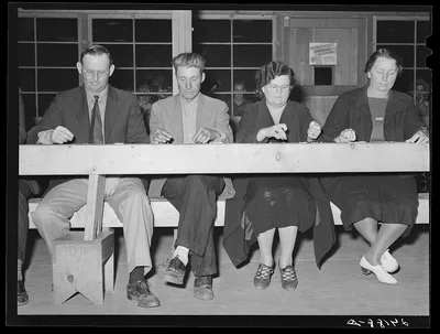 Bingo game. Tulare migrant camp. Visalia, California, 1940