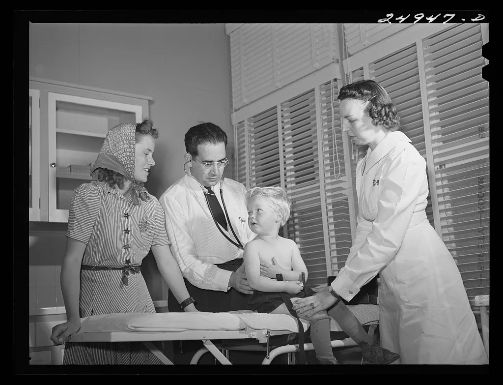 Harlingen, Texas. FSA (Farm Security Administration) camp. Clinic…, 1942