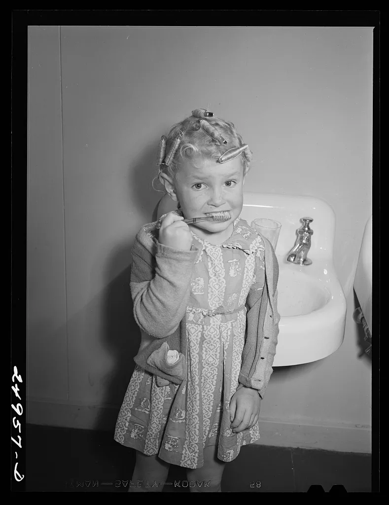 Harlingen, Texas. FSA (Farm Security Administration) camp. Morning…, 1942