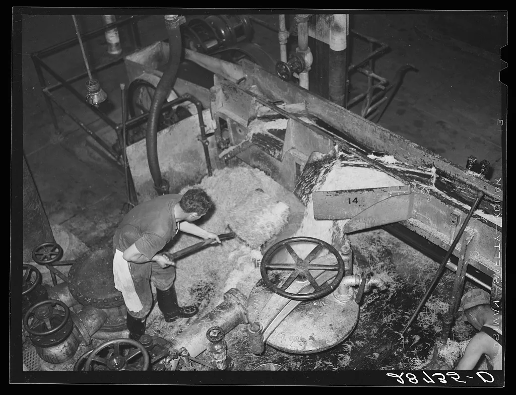 [Untitled photo, possibly related to: Loading diffusion chamber with…, Colorado, 1939