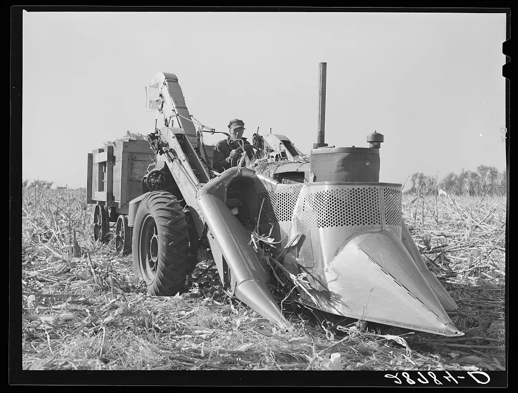 Mechanical corn picker. Grundy County, Iowa, 1939