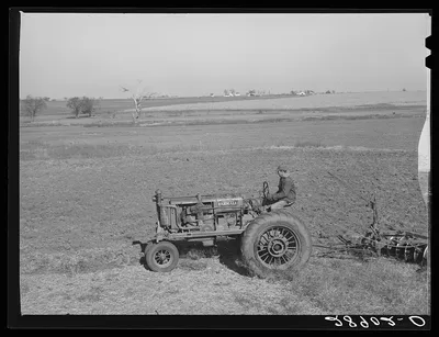 [Untitled photo, possibly related to: Large scale farming with…, Missouri, 1939