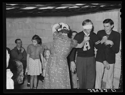 "Hiram & Mirandy" game played at Halloween party. Hillview…, Missouri, 1939