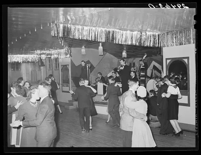 Dance hall, Saturday night. Marshalltown, Iowa, 1940