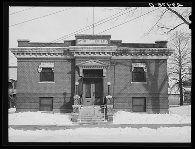 Public library. Grundy Center, Iowa, 1940