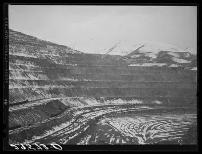 Copper pit. Bingham, Utah, 1940