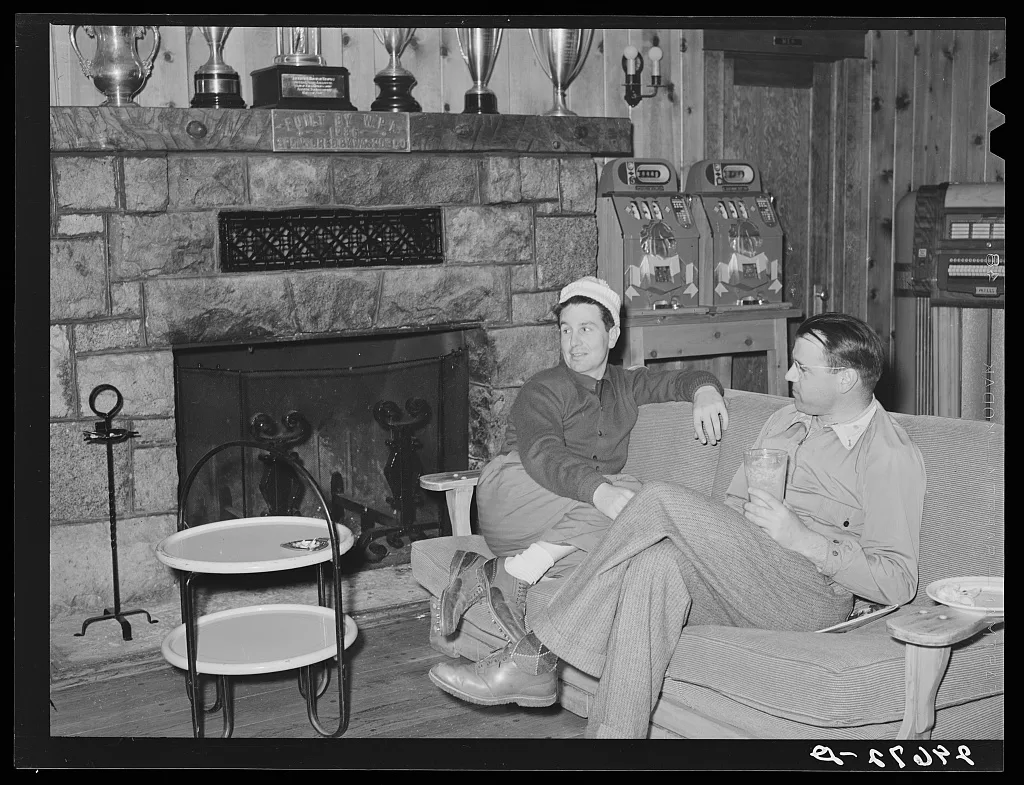 Golfers in club house. Reno, Nevada, 1940