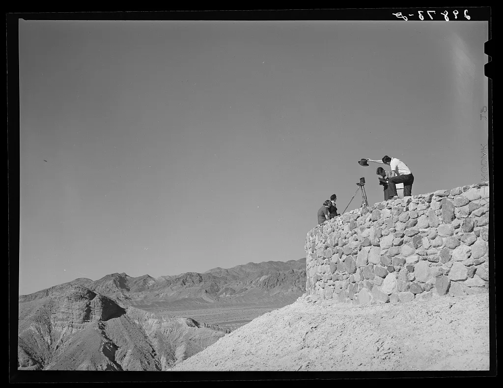 Tourists taking pictures. Death Valley, California, 1940
