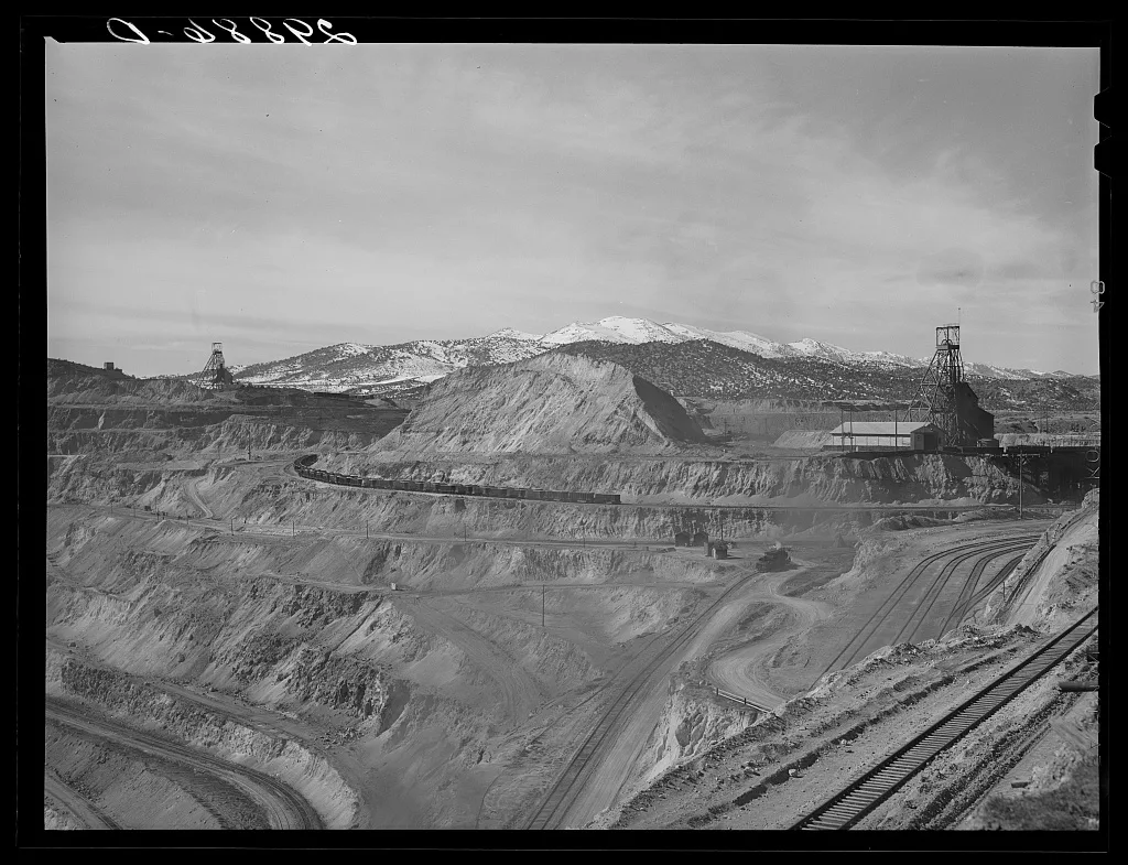 [Untitled photo, possibly related to: Copper pit. Ruth, Nevada], 1940