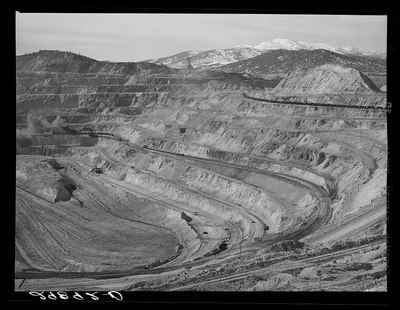 Copper pit. Ruth, Nevada, 1940