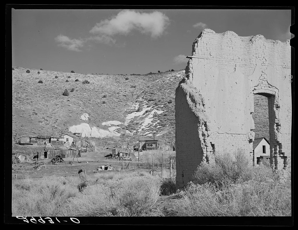 Ghost mining town. Austin, Nevada, 1940