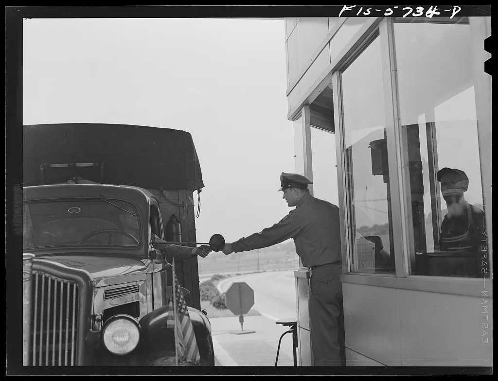 Pennsylvania Turnpike, Pennsylvania. Paying toll, 1942