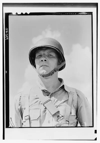 Portrait of a U.S. Army paratrooper, 1942